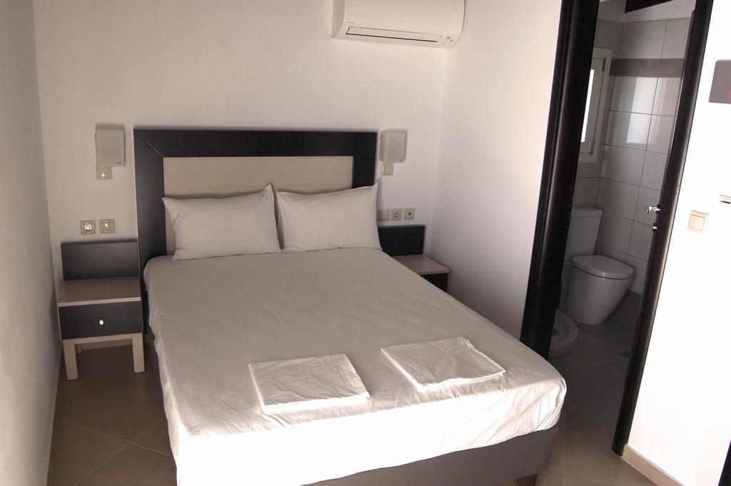 Hotel Dellis 카메나불라 외부 사진