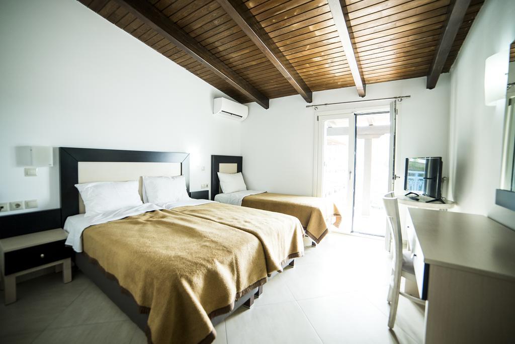 Hotel Dellis 카메나불라 외부 사진