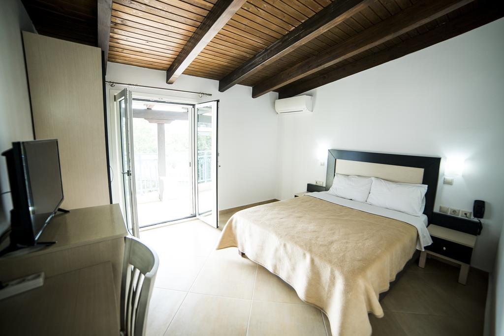 Hotel Dellis 카메나불라 외부 사진