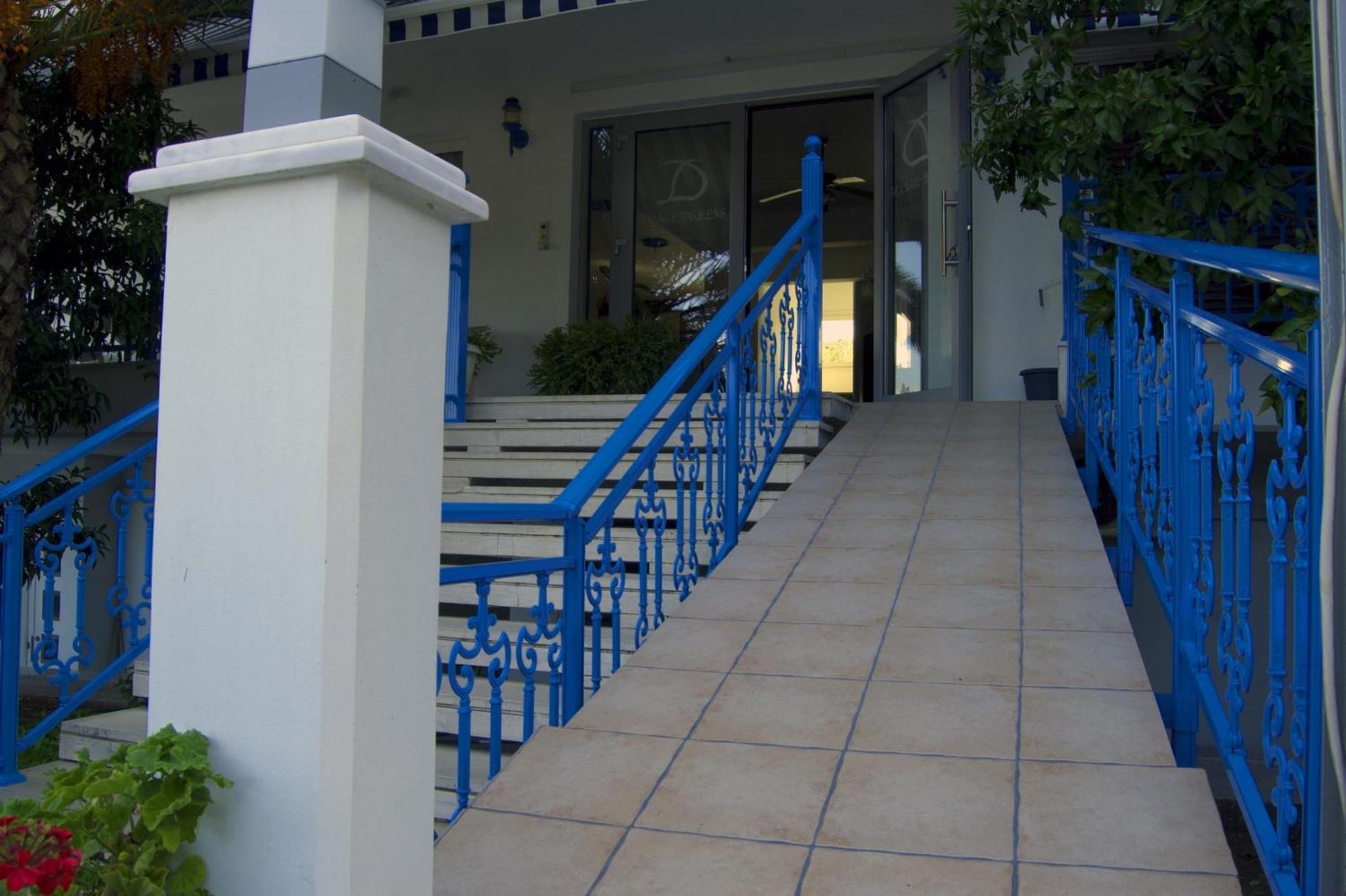 Hotel Dellis 카메나불라 외부 사진