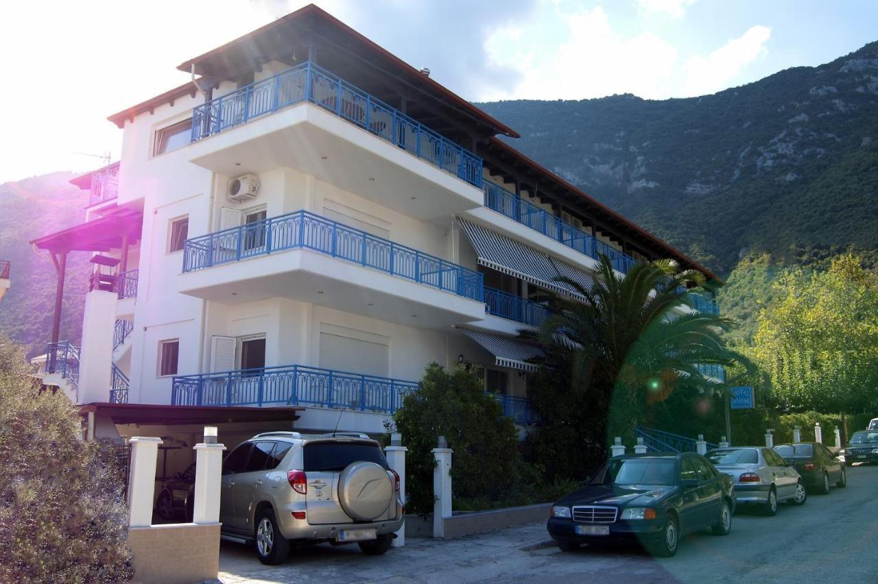 Hotel Dellis 카메나불라 외부 사진